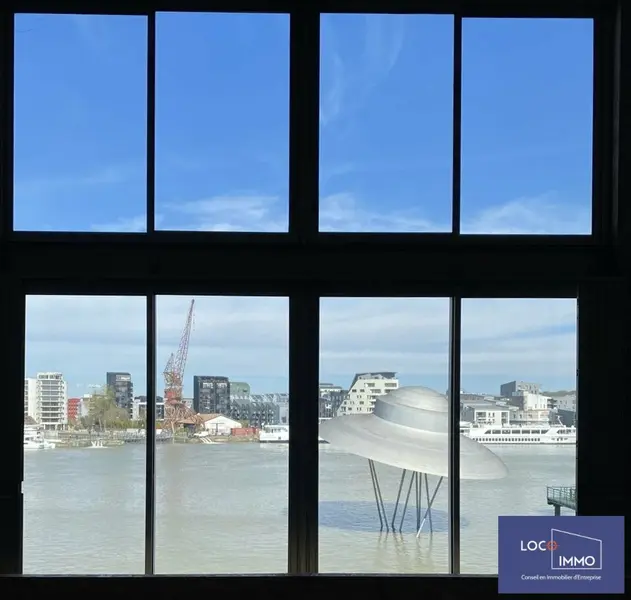 Bureaux avec vue incroyable 