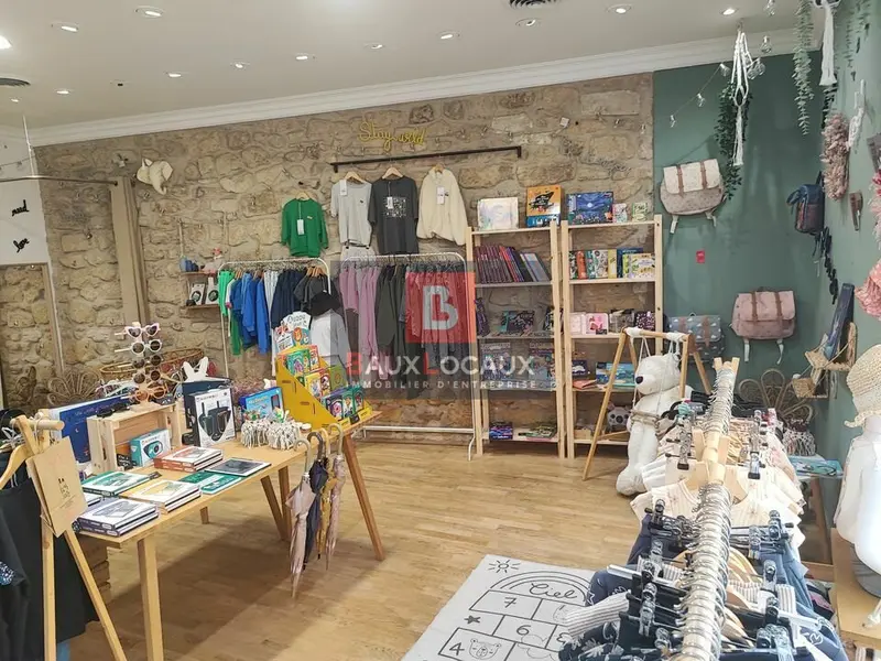 CESSION DE BAIL D'UN BEAU LOCAL COMMERCIAL EN CENTRE ANCIEN