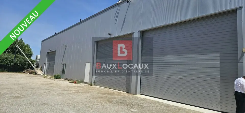 A vendre Locaux d'activité 900m² Sorgues