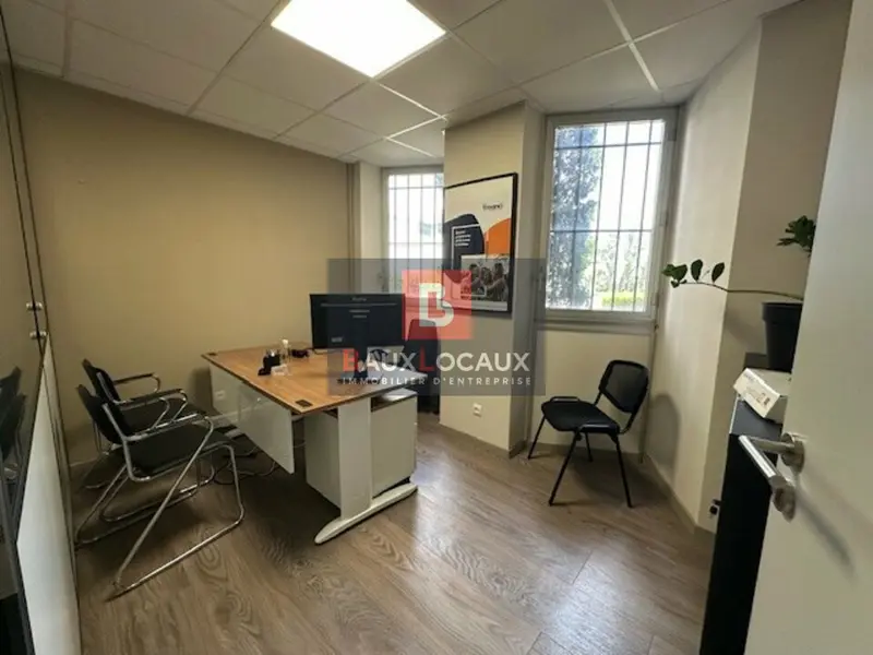 A LOUER BUREAU 57M² ZONE AVIGNON CAP SUD