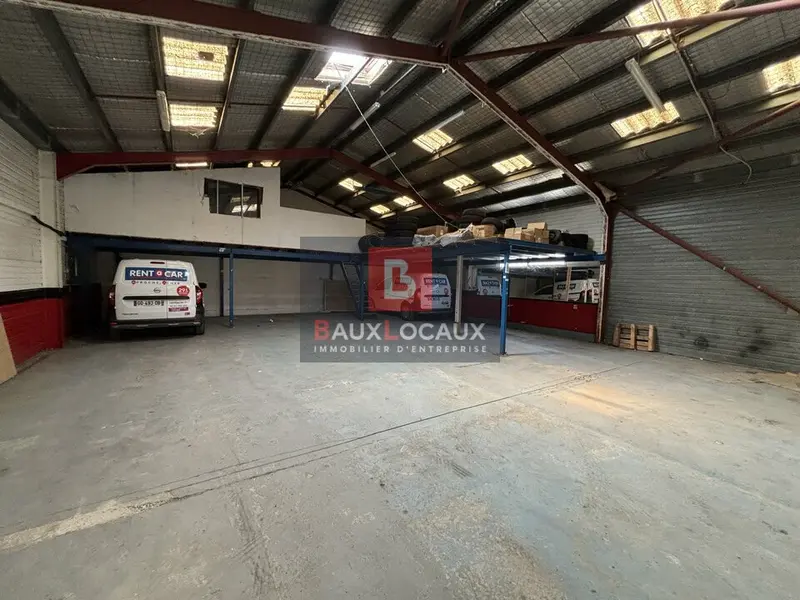 À vendre  Ensemble immobilier polyvalent sur terrain clos  Avignon 