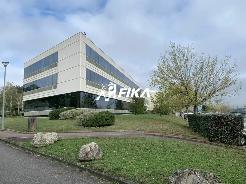 A LOUER BUREAUX - 1 826 m² Divisibles- (31500) TOULOUSE