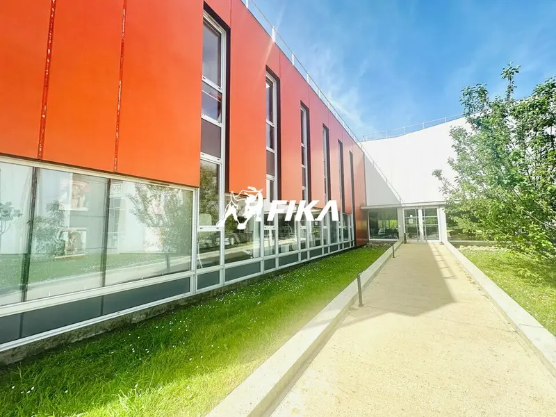 A LOUER - BUREAUX - CANEJAN (33610)