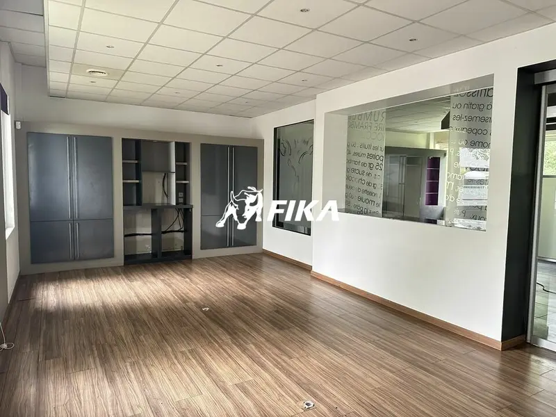 A LOUER BUREAUX 183 m² (31400)TOULOUSE 