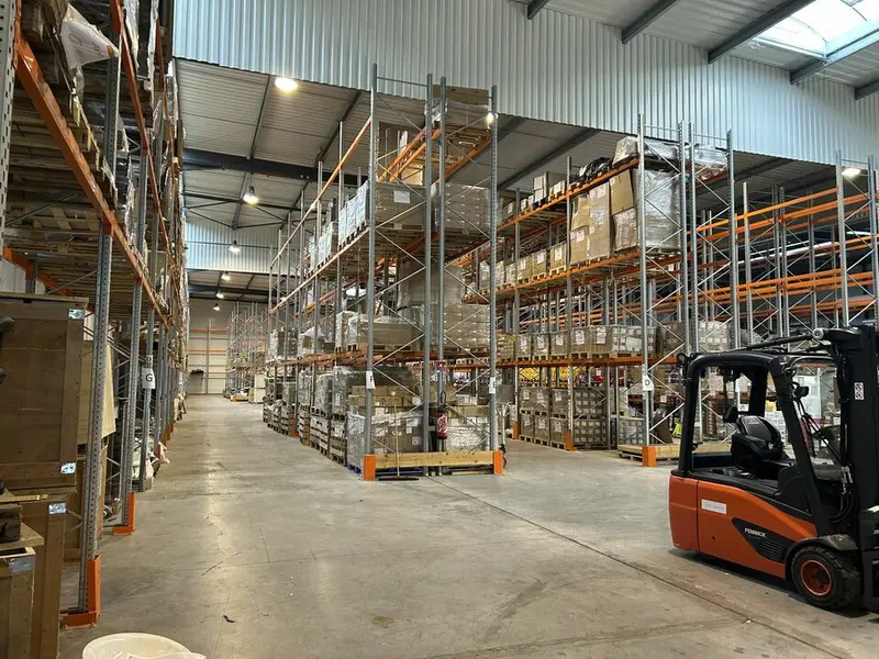 Entrepôt à louer de 4.886m² dans la ZI de Blanquefort 