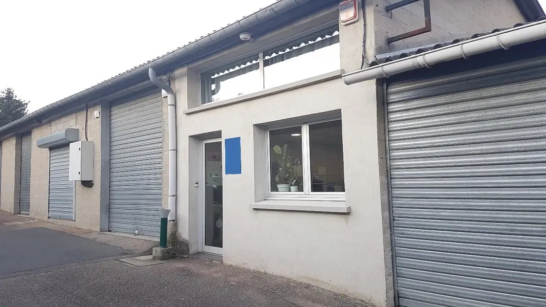 A louer Locaux d'activité 95m² Oissel