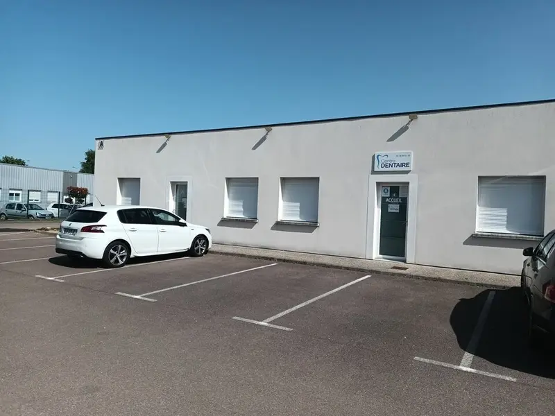 A louer Bureaux 300m² Angerville-la-Campagne