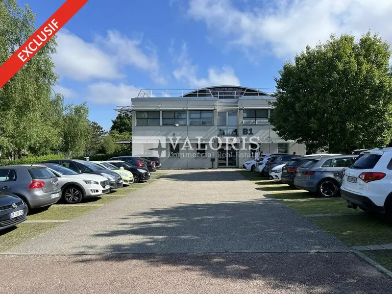 A vendre Bureaux 759.97m² Saint-Priest