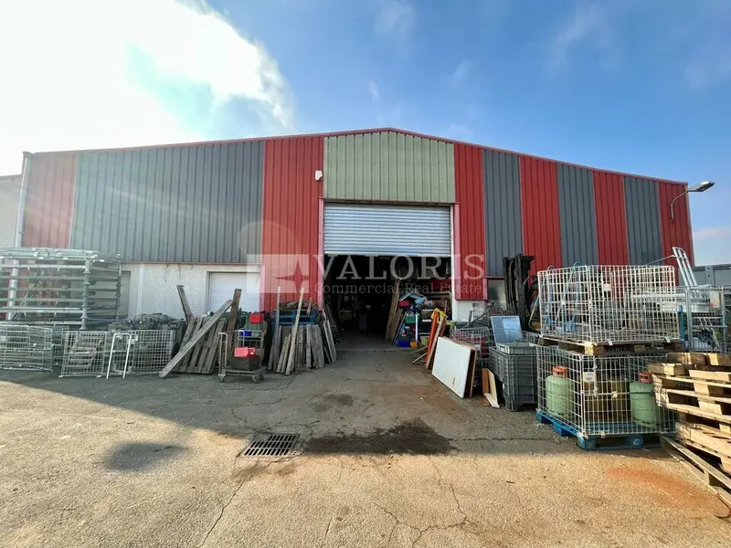 A louer Locaux d'activité 550m² Montluel