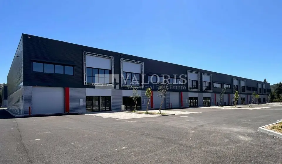 A louer Locaux d'activité 9275m² Villeneuve-lès-Avignon