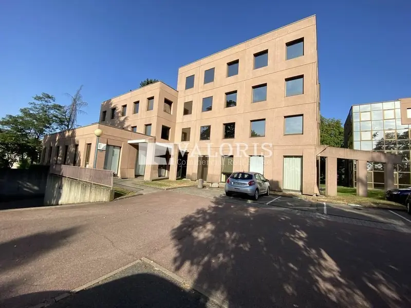 A vendre Bureaux 155m² Écully