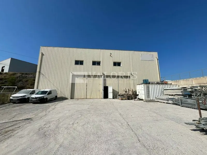 A louer Locaux d'activité 505m² Le Rove