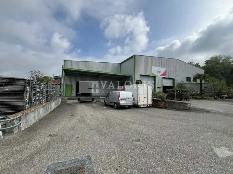 A louer Locaux d'activité 617m² Marcilly-d'Azergues