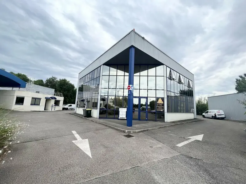A louer Bureaux 126m² Saint-Genis-Laval