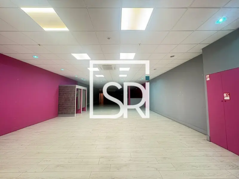 LOCATION LOCAL COMMERCIAL 187 M² - RETAIL PARK - 63370 LEMPDES