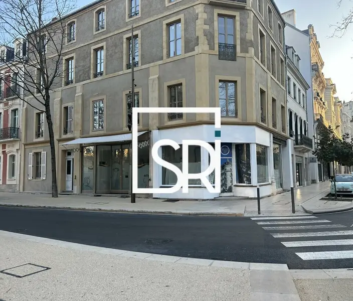 A louer Local commercial  100m² Vichy