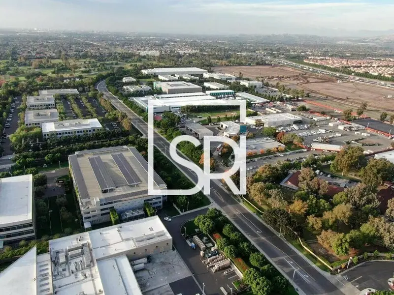 LOCATION LOCAL COMMERCIAL - 980 M² - AUBIERE 63170