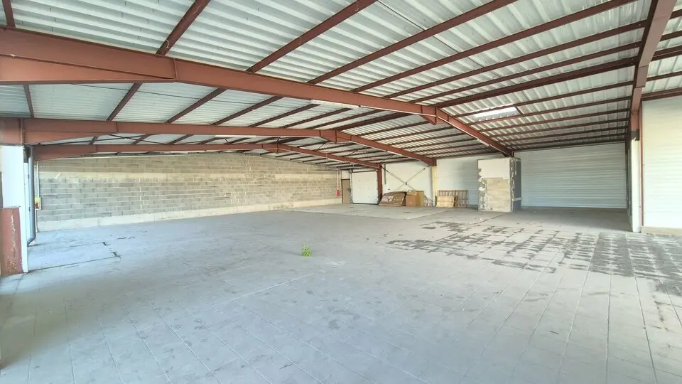 A louer Local commercial  440m² Cournon-d'Auvergne