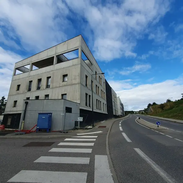 A louer Bureaux 4050m² Voiron