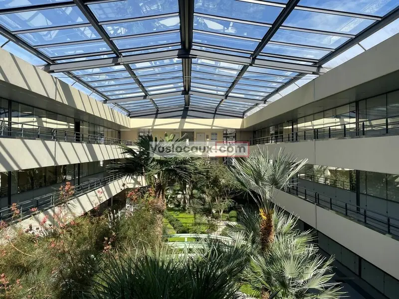 Exceptionnel : Bureaux de 160 m² à SOPHIA ANTIPOLIS - LES BOUILLIDES