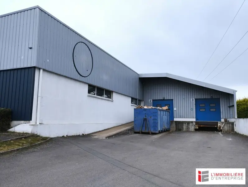 LOCATION  LOCAL D'ACTIVITÉ AVEC BUREAUX  2 200 m²  LE RHEU