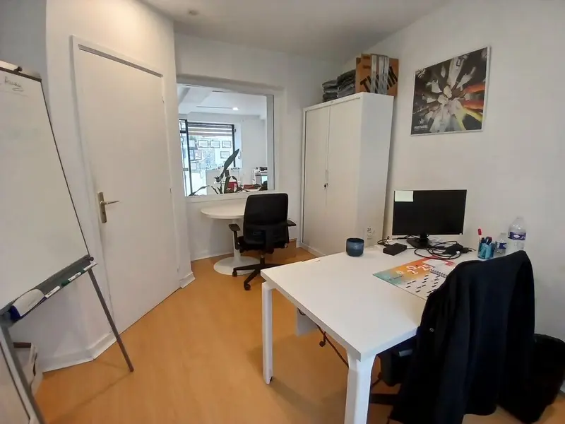 A LOUER - LOCAL COMMERCIAL - AURAY