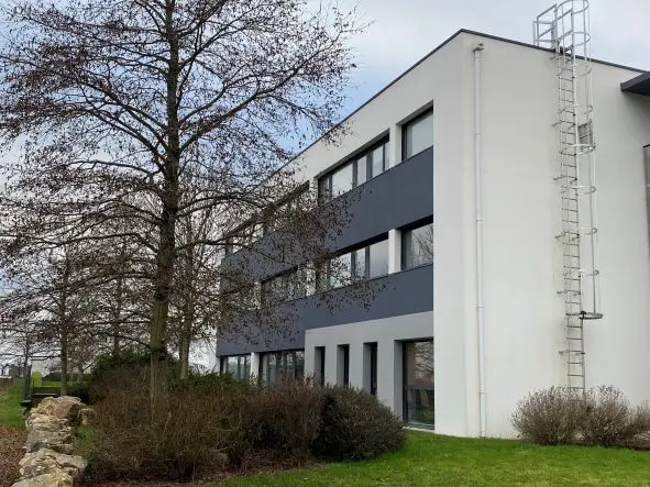 BUREAUX A LOUER - 160 m² 