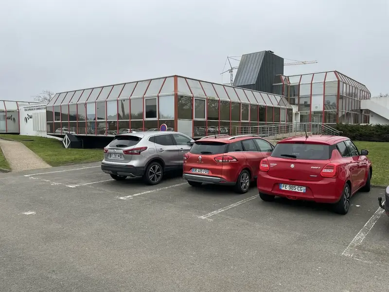  A LOUER- BUREAUX-GOUESNOU