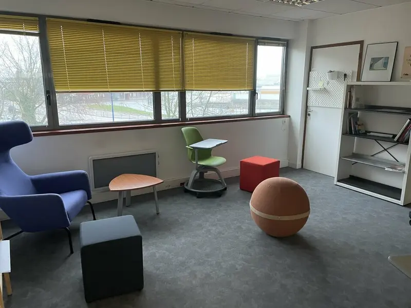 A LOUER - BUREAUX 220m2 - BREST PORT DE COMMERCE 