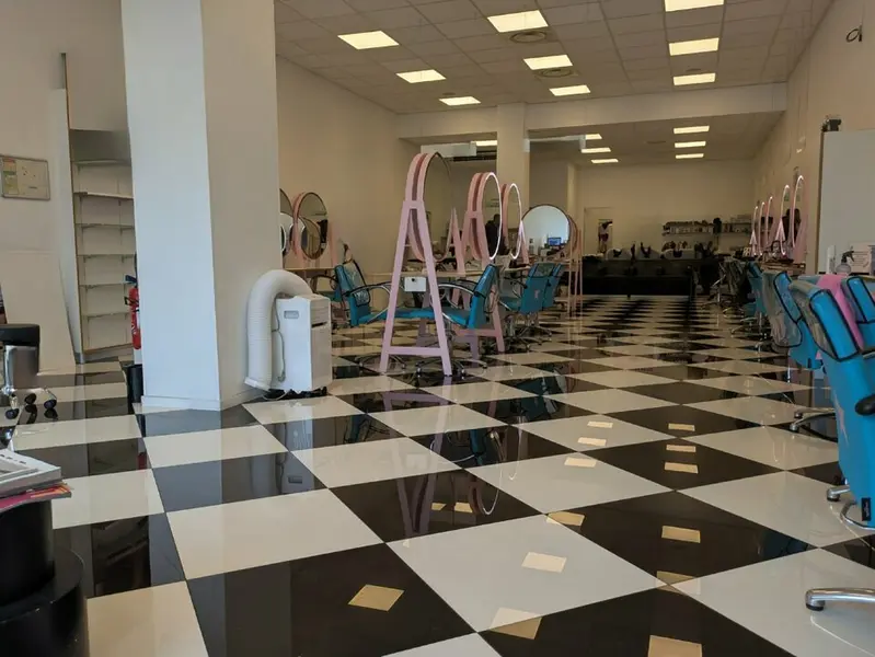 LOCAL COMMERCIAL 132 m² MAURETTES / RN7 VILLENEUVE-LOUBET