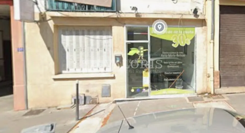 A louer Local commercial  81m² Vénissieux