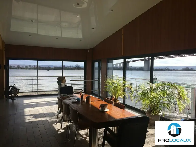 A louer Bureaux 560m² Tancarville