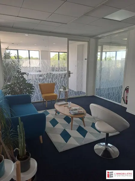 A VENDRE PLATEAU DE BUREAUX 220 M² - CESSON SEVIGNE