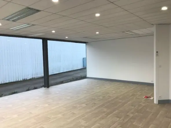 A louer Local commercial  125m² Vannes