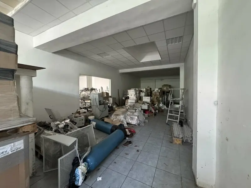 Petite surface à la vente !