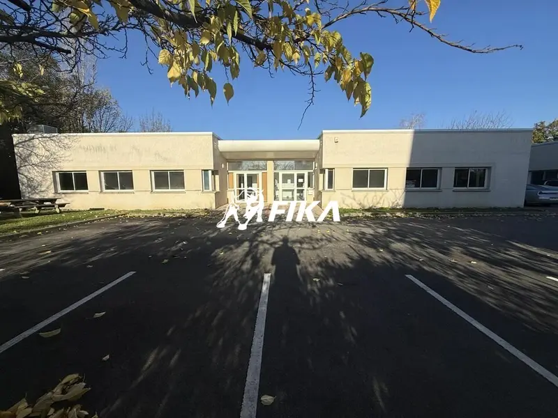 A LOUER BUREAUX 306 m² (31670) LABEGE