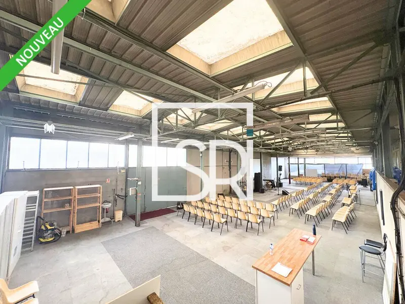 A vendre Entrepôt 590m² Clermont-Ferrand
