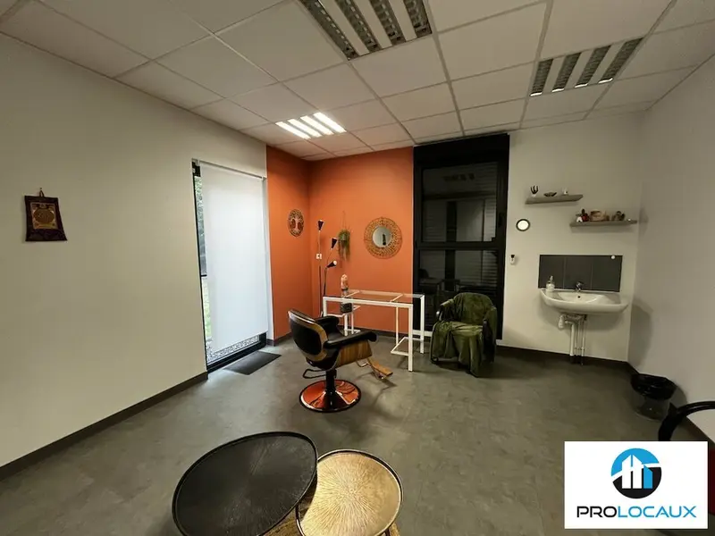 A louer Locaux d'activité 20m² Coye-la-Forêt