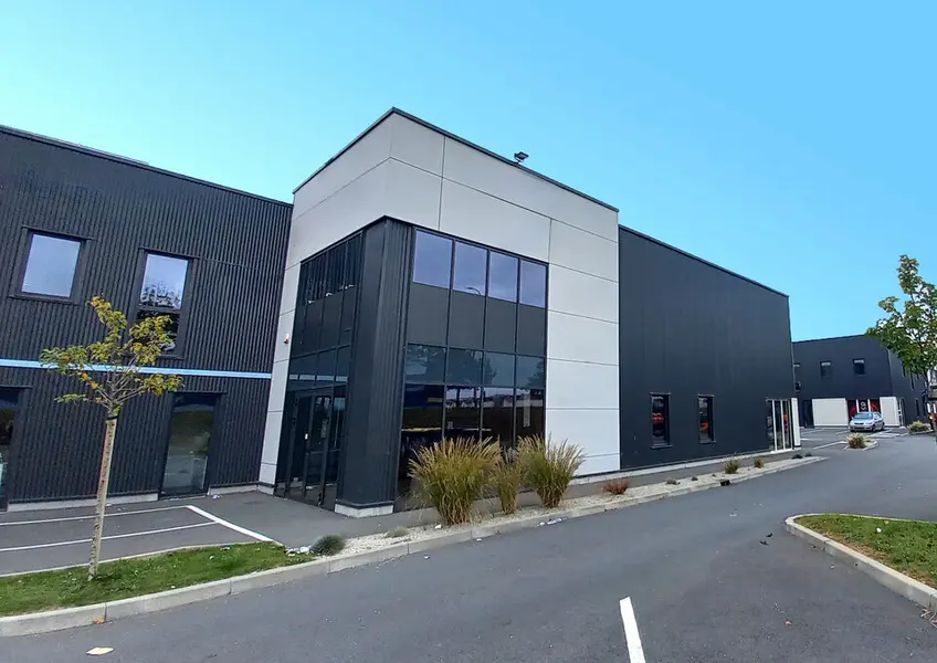 A vendre Locaux d'activité 424m² Cormelles-le-Royal