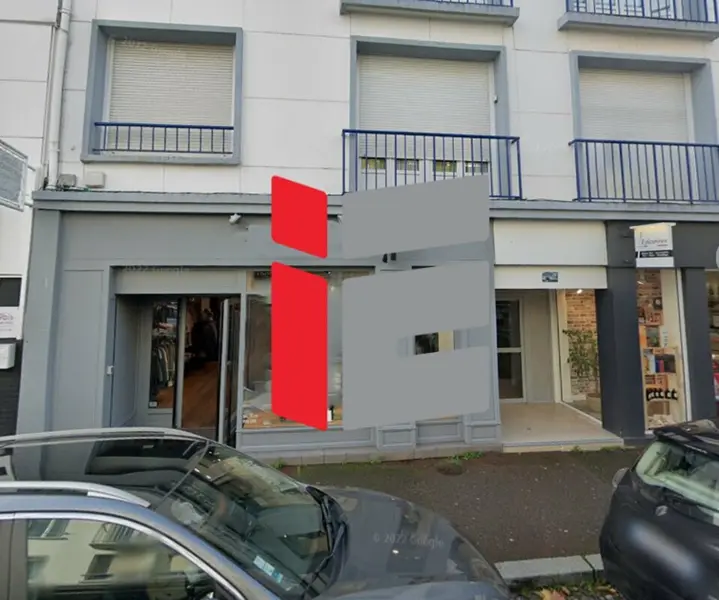 Local commercial 85 m² avec sous-sol  Emplacement n°1 en centre-ville