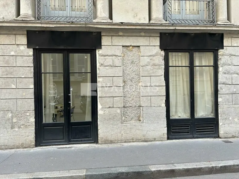 A vendre Local commercial  25m² Lyon 02