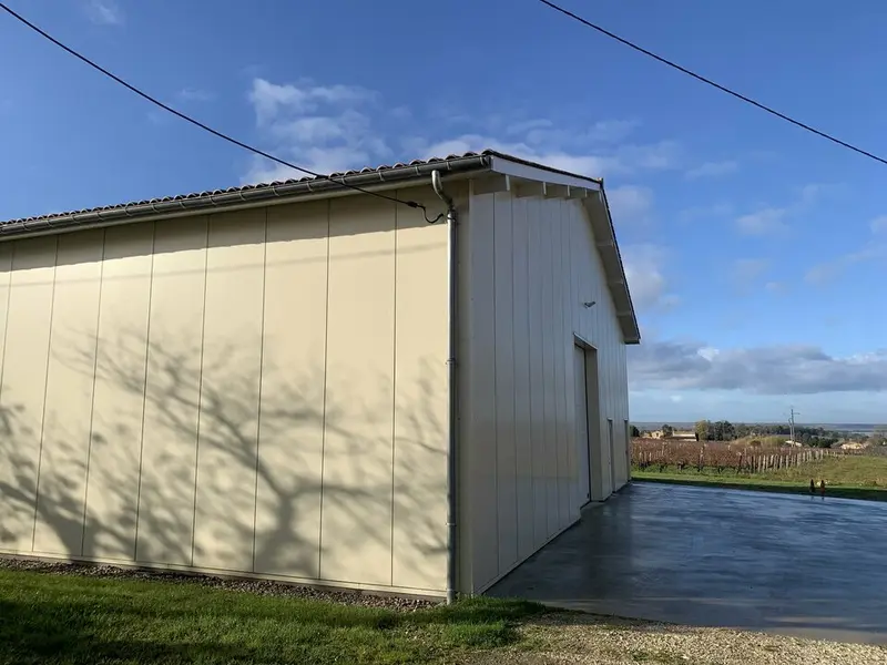 Vente d'un immeuble d'activité de 385 m² à Villeneuve