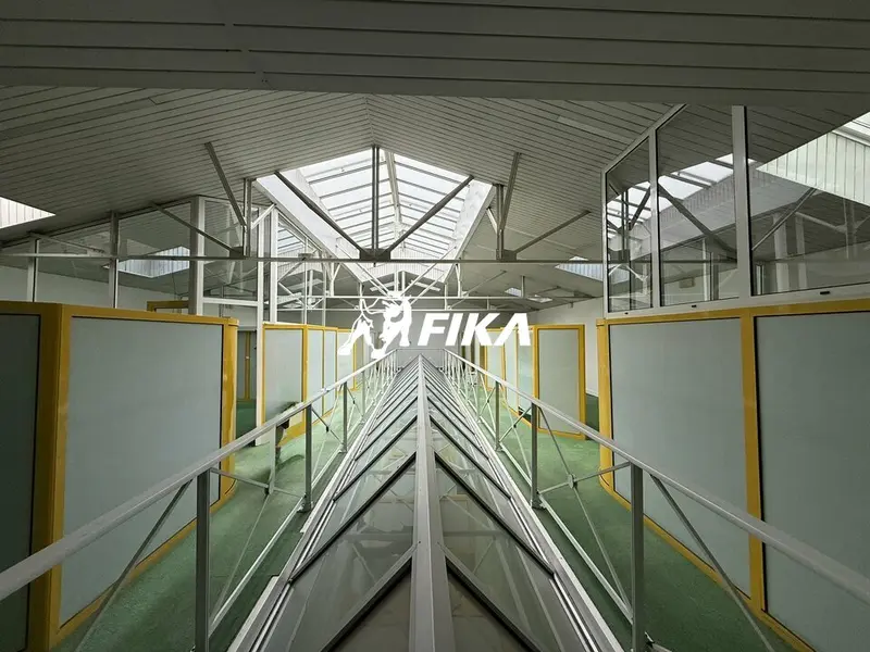 A LOUER - BUREAUX 185 m² - (33000) - BORDEAUX