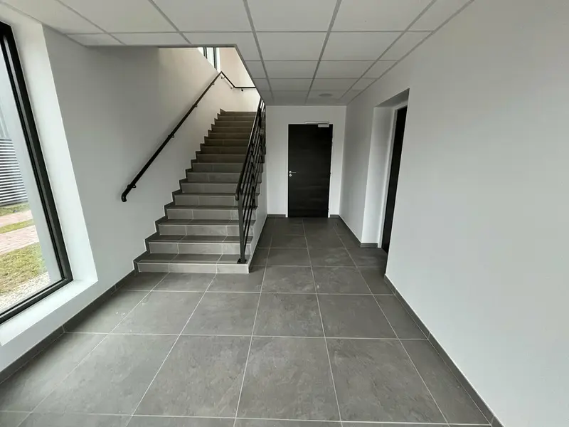 LOCAUX D'ACTIVITES NEUFS A VENDRE DISPONIBLE IMMEDIATEMENT