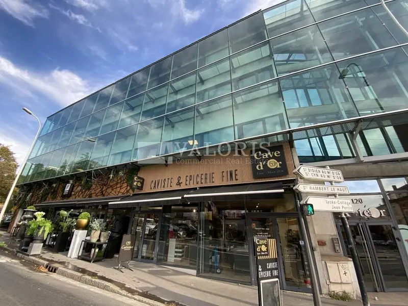 A louer Bureaux 195.9m² Lyon 09