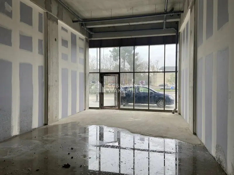 Local commercial à louer  Mérignac  Secteur dynamique et recherché