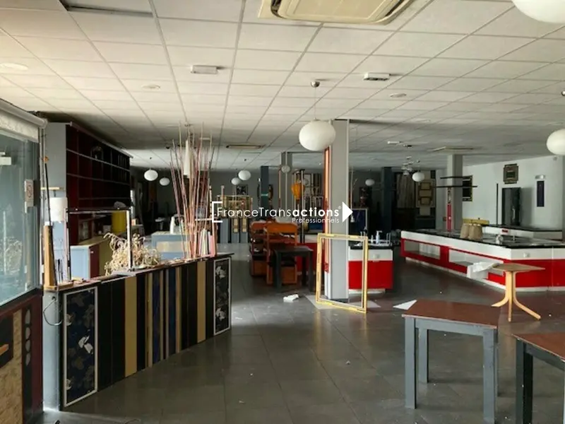LOCAL  COMMERCIAL - 612 M² - ROQUES 