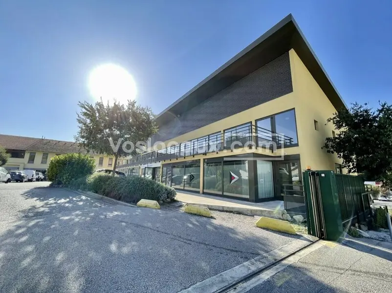 A louer : bureau de 40 m² à CAGNES-SUR-MER  