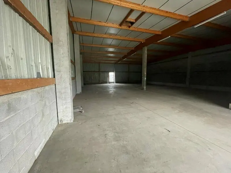 A louer Locaux d'activité 1000m² Sonnay
