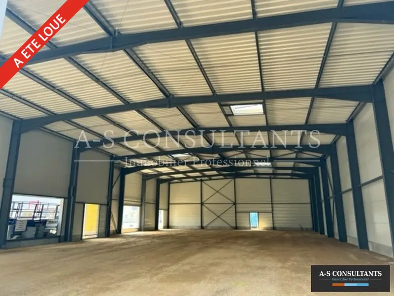 A louer Local commercial  886m² Barberaz